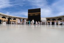 Why Do Muslim Men and Women Pray Together in Hajj?