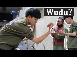 Daud Kim Learns How to Make Wudu